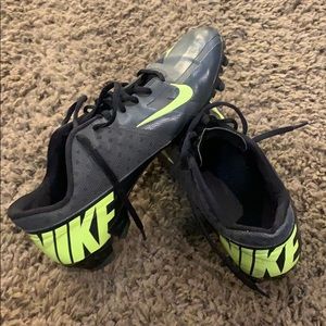 ✳️NIKE CLEATS!! Womens size 9 ✳️